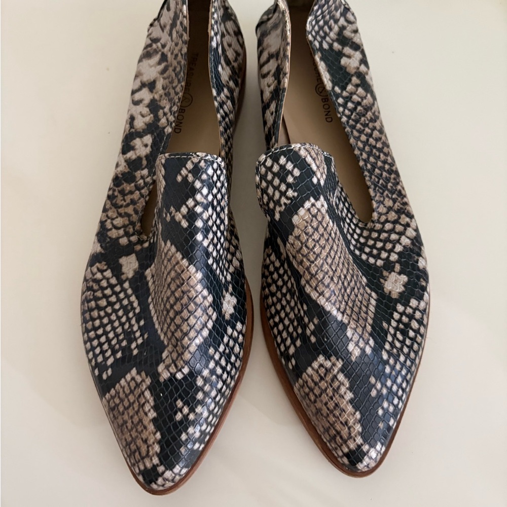 Snake skin flats